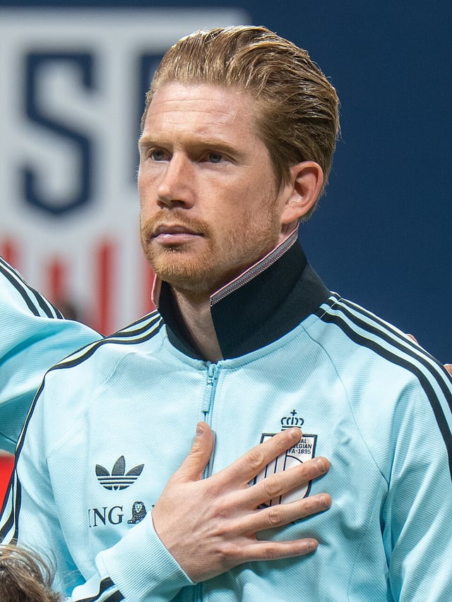 Kevin De Bruyne football portrait