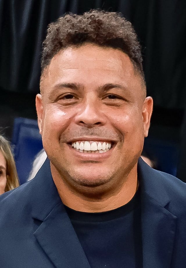 Ronaldo Nazário football portrait